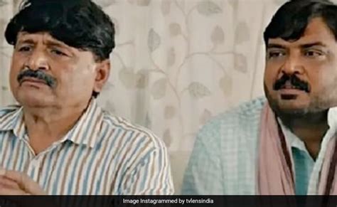 'पंचायत 2' के प्रधनाजी ने दिखाया अपने टैलेंट का कमाल, लौकी के साथ किया ...