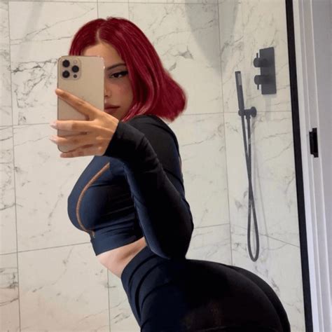 Gina Savage OnlyFans Star: How Old Is She? Bio, Height, Age, Weight ...