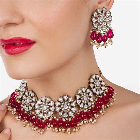 Buy Zaveri Pearls Rani Pink Dazzling Kundan & Artificial Beads Necklace ...