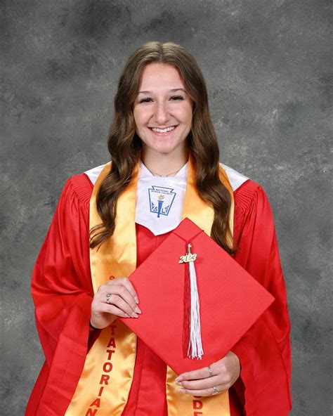 See Southeast Texas' 2023 high school valedictorians, salutatorians