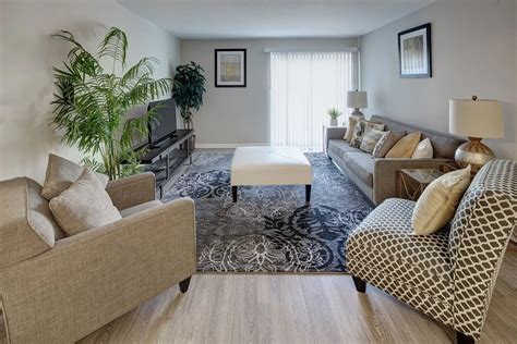 Carol Stream Crossing - Carol Stream, IL 60188 | ApartmentGuide.com