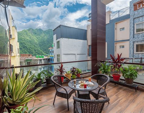 Celebrate Diwali in Style at DLS Hotels On The Ganges – Activities for All