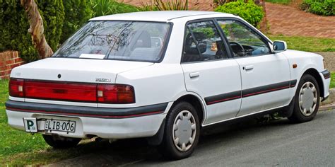 1990 Mazda 323 - Information and photos - MOMENTcar