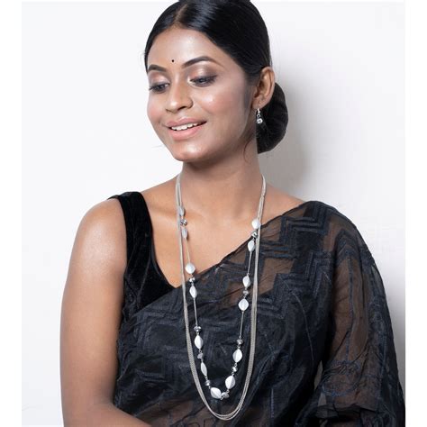Galaxy white necklace set – Boveee