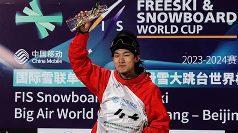 Chinese snowboarder Su Yiming triumphs in Big Air World Cup - CGTN
