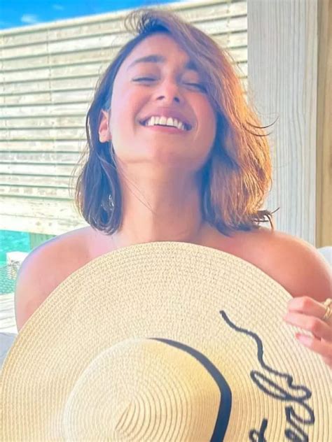 Latest pictures of Ileana D’Cruz in a bikini | Times of India
