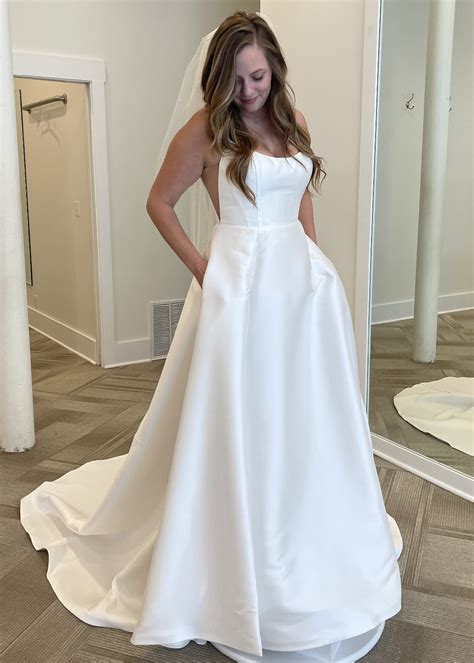 Essense of Australia New Wedding Dress Save 44% - Stillwhite