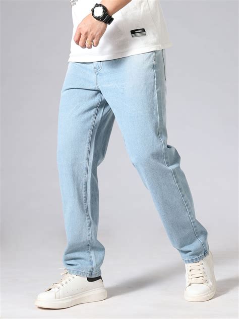 Men Light Washed Straight Leg Jeans | Outfits for big men, Cool outfits ...