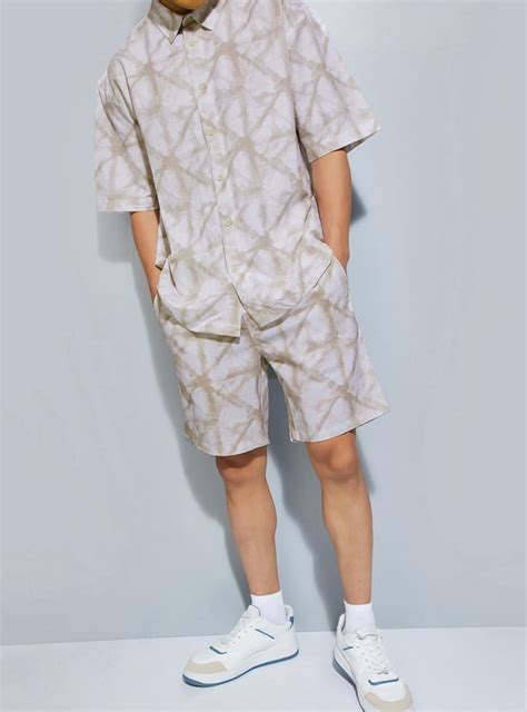 Buy URB_N Men Slim Fit Tie & Dye Shorts Online at just Rs. 999.0 ...