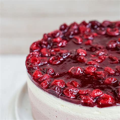 Муссовый торт Вишневый градиент – Mary Bakery