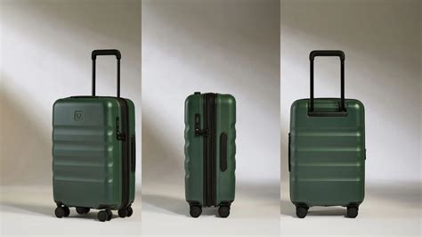 It Luggage Review: We Tested the World's Lightest Luggage