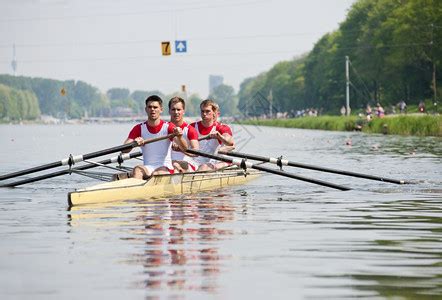 划船比赛 的图像结果