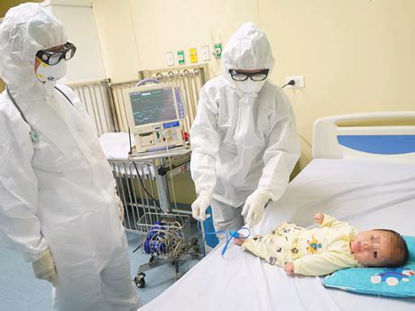 新冠肺炎疫情：三个月大的宝宝已治愈出院 | 社会 | Vietnam+ (VietnamPlus)