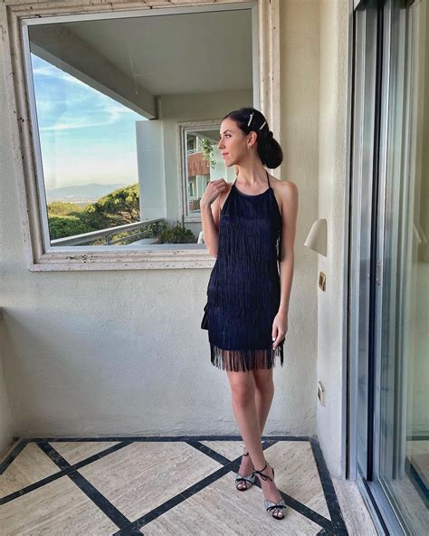 Natálie Soldátová | autorka na Instagramu: „About last night🌙🖤 #rome“ | Fashion, Slip dress, Dresses