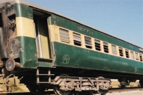 क्वेटा जाने वाली जाफर एक्सप्रेस में विस्फोट में दो की मौत, छह घायल ...