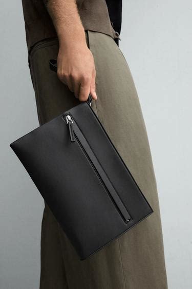 PLAIN CLUTCH BAG - Black | ZARA India