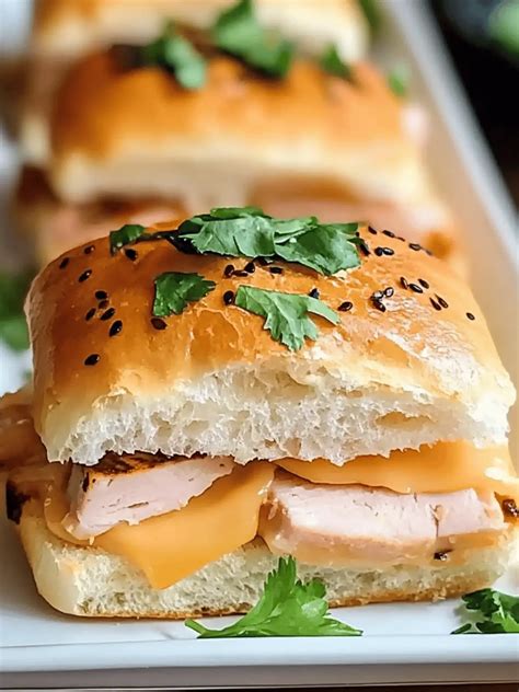 Irresistible Hawaiian Roll Sliders with Turkey and Cheese Bliss ...