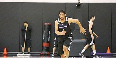 Why Sansa Stark Might Be The Queen That Cersei Needs To Fear According ...