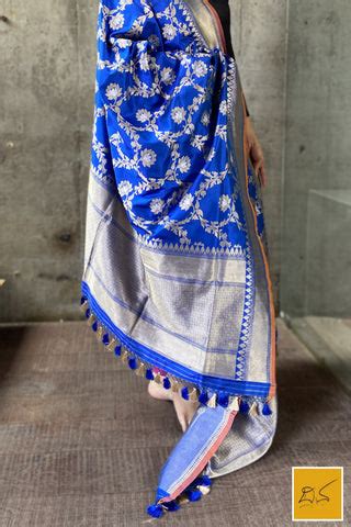 ODHNI - DUPATTAS and STOLES – DiscoverDiva
