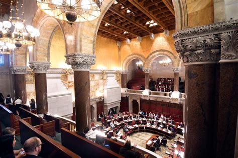 NY lawmakers vote to end religious exemption for vaccinations ...