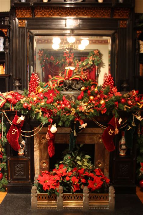 Victorian Holiday Decor in Glenview at the Hudson River Museum ...