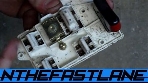 How to Fix Power Window Switch 的图像结果