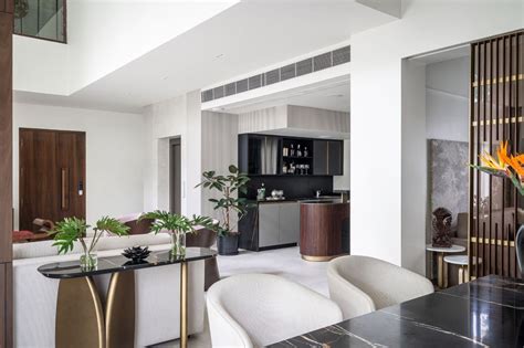 This sprawling Chennai bungalow with abundant light flaunts understated ...