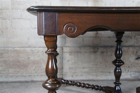 Antique Grand Rapids Chair Co William and Mary Walnut Extendable Dining ...