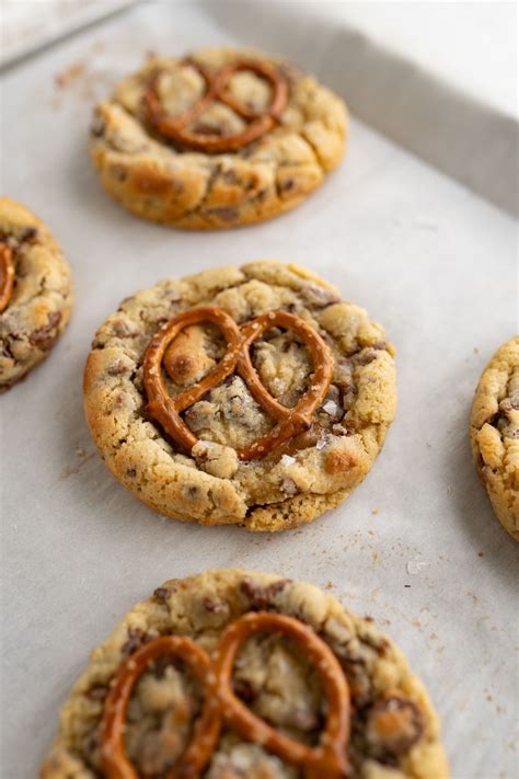 Salted Caramel Pretzel Cookies Drunken Love Salted Caramel Pretzel ...