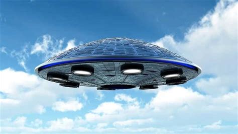 スペースシャトルとランデブー飛行する2機のUFO?! | UMA＆UFO(未確認生物＆未確認飛行物体）道場 | | まにあ道 - 趣味と遊びを ...