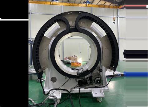 Vertically rotating cable guide in the MRI device | igus India