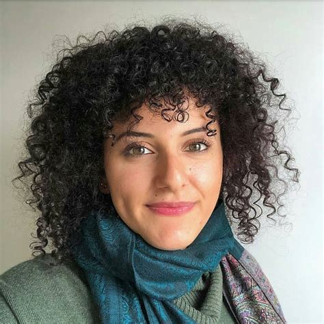 10 Easy Hairstyles For Thin Curly Hair That You Must Try