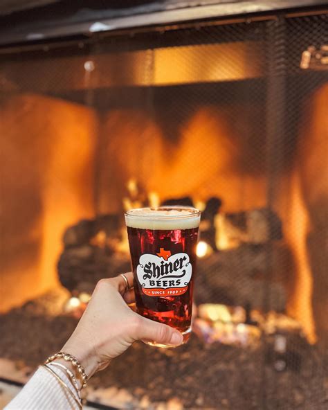 Beneath The Oaks Venue & Winery (@beneaththeoakswinery) • Instagram ...