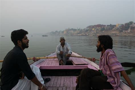 Life in Varanasi- Ghats & People! - The Raw Traveller