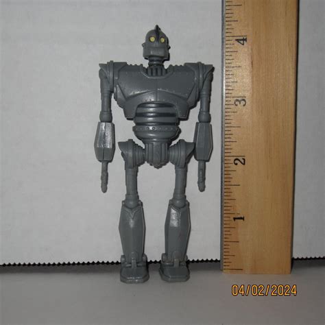 The Iron Giant 4" Figure 1999 Warner Bros VHS Movie Promo | #4720253415