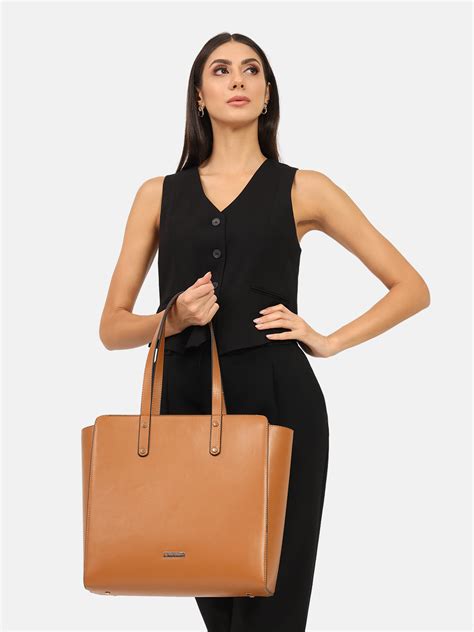 Beyond Tote Bag with Zipper-Tan | The Gusto
