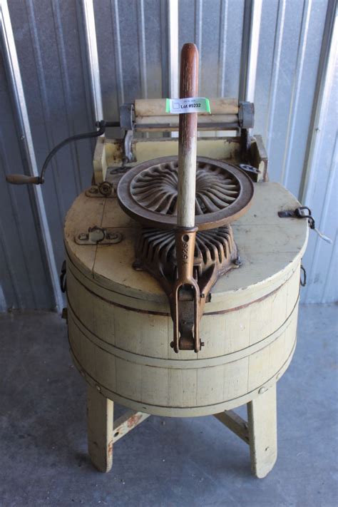 ***Antique Barrel Style Wringer Washer - Hand Operated - Consignor Says ...
