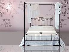 letto a baldacchino singolo letti in ferro battuto un classico non passa mai di moda letto a baldacchino singolo letti in ferro battuto un classico non passa mai di moda