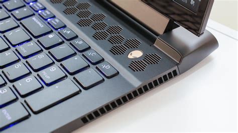 Alienware M17 First Look 的图像结果