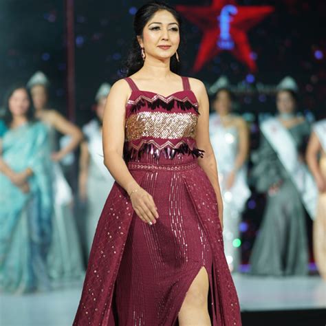 Mrs India 2021 Runner Up Hinal Shah Jain