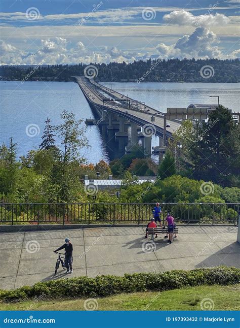 Floating Bridge Across Lake Washington, Seattle Editorial Photography - Image of bicycles ...