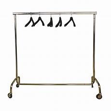 stand porta abiti stand appendiabiti con grucce noleggio allestimento stand porta abiti stand appendiabiti con grucce noleggio allestimento