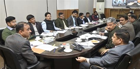 Div Com Jammu reviews land issues for Development of Industrial Estates ...