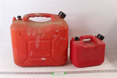 * 23 Litres 6 Gallon Gas Jerry Can, Smaller Gas Jerry Can -Have Liquid ...