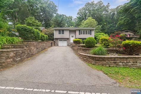 MLS Number 24021885 - 2 bed,1 bath, Residential Property for $465,000 ...