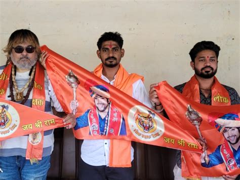 Ram Rakshak Sena hoists lakhs of flags to welcome Dhirendra Shastri ...