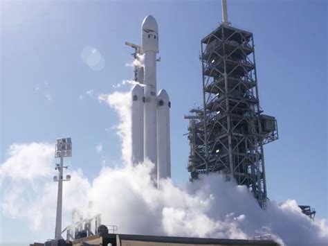 Falcon Heavy Rocket 的图像结果