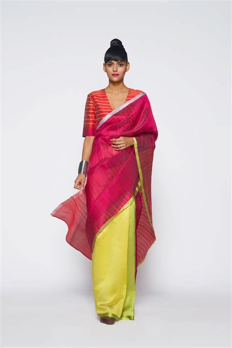 Celebrate the handloom legacy of India with a handloom sari | Vogue India