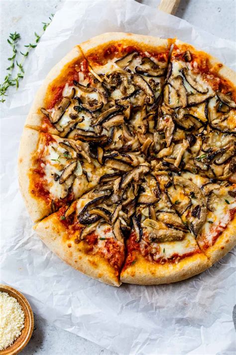 Mushroom Pizza – WellPlated.com
