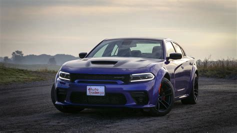 2023 Dodge Charger SRT Hellcat Redeye Widebody Jailbreak Review | AutoTrader.ca